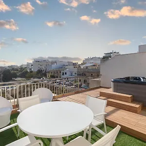 https://vp72-modern-penthouse-with-jacuzzi-and-open-views.hotelssaintjulians.com
